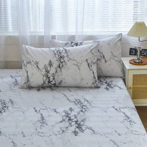 Queen size marble design, bedding set of 6 pieces.