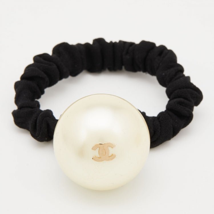 Chanel Beauty CC Counter Gift Hair Rubber Pearl, Rubber Black & White - BusDeals