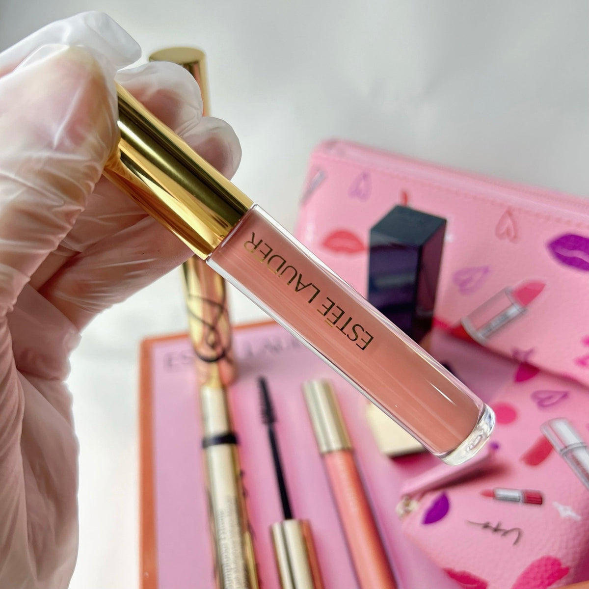 Estée Lauder Lipstick, Lip Balm, Mascara Makeup Bag - BusDeals