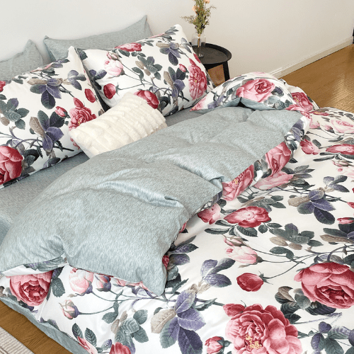 King size, 6 - piece beautiful rose design in a lovely shade of green. - BusDeals
