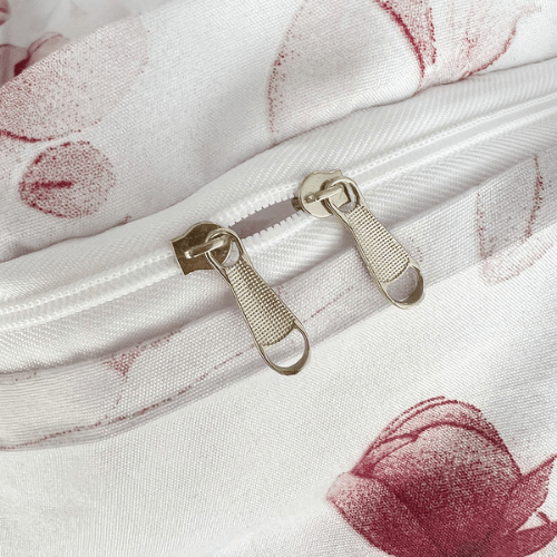 King size 6 - piece duvet cover set featuring a Sakura Dusty Pink print on a white background. - BusDeals