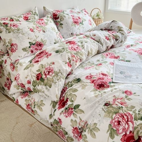 King size 6 - piece duvet cover set rose print with green leaves. - BusDeals