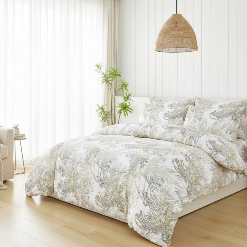 King Size 6 pieces, duvet cover set, golden leaf design. - BusDeals