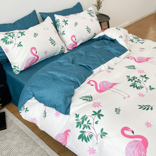 Queen size, 6 - piece a stunning pink flamingo design set against a white background with touches of pink. - BusDeals