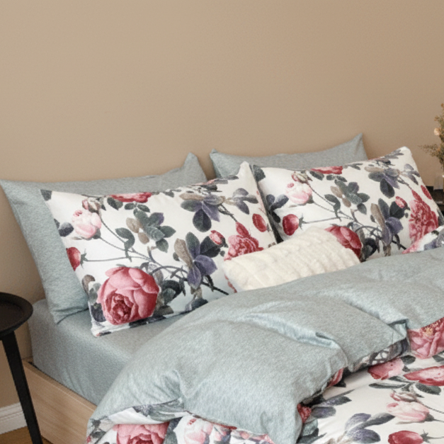 Queen size, 6 - piece beautiful rose design in a lovely shade of green. - BusDeals