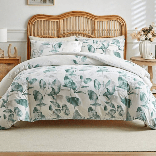 Queen size 6 piece beddsing set, with green and grey leaves. - BusDeals