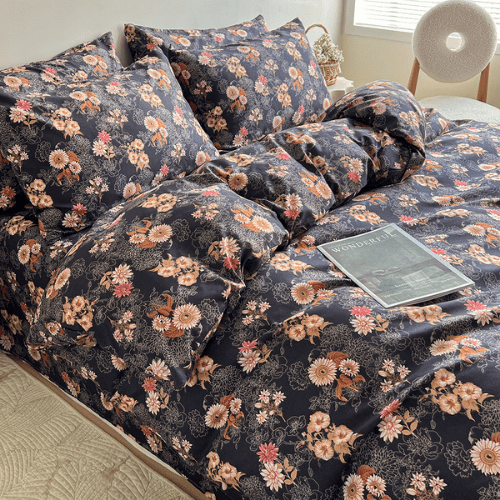 Queen size 6 - piece duvet cover set featuring a charming vintage print, brown color. - BusDeals
