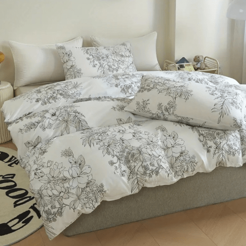 Queen size 6 piece floral bedding set in black and white vintage style. - BusDeals