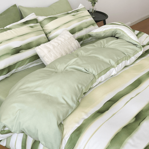 Queen size, 6 - piece, reversible duvet cover set featuring a striped design in a vibrant green color. - BusDeals