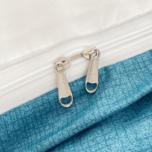 Single size, 4 - piece a stunning pink flamingo design set against a white background with touches of pink. - BusDeals