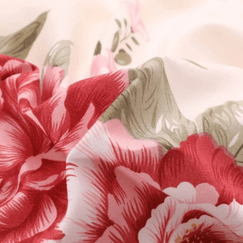 Single size, 4 - piece beautiful rose design in a lovely shade of pink. - BusDeals