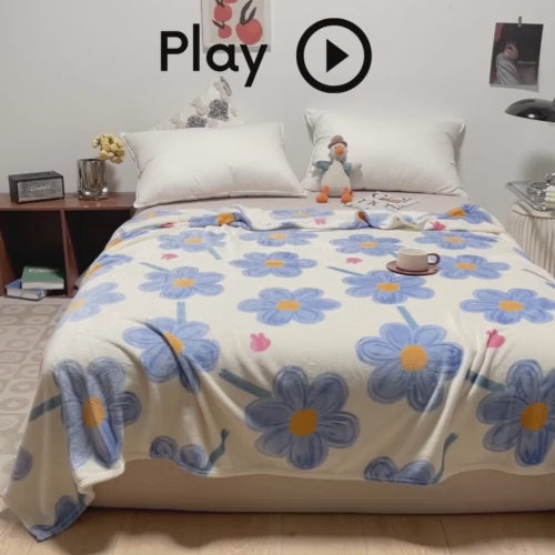 Fleece Blanket 200*230cm Super Soft Throw Blue Floral Design.