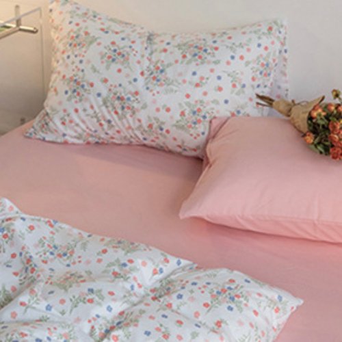Premium Single size 4 Pieces Retro Style with Candy Pink Color Bedsheet Postoral Printed Bedding Set without filler. - BusDeals