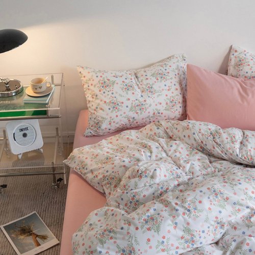 Premium Single size 4 Pieces Retro Style with Candy Pink Color Bedsheet Postoral Printed Bedding Set without filler. - BusDeals