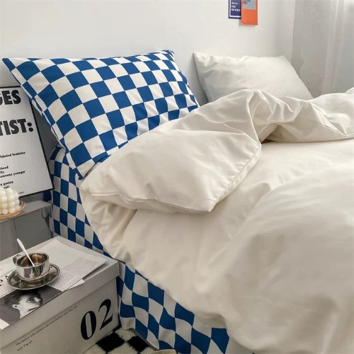Single size 4 pieces Bedding Set without filler, Off White color and Blue Checkered Design - BusDeals