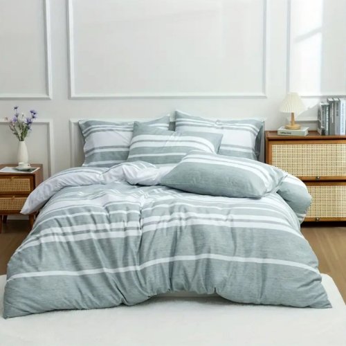 Single Size 4 pieces Green Stripe Design Duvet cover set. - BusDeals
