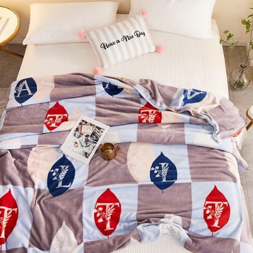 Soft fleece blanket, Brown square with leaves design - BusDeals