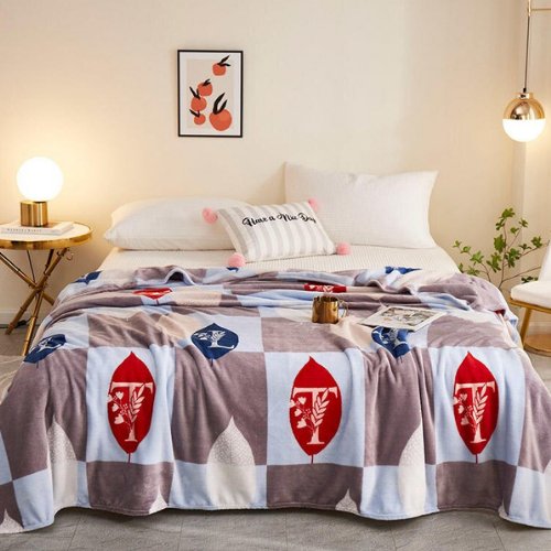 Soft fleece blanket, Brown square with leaves design - BusDeals