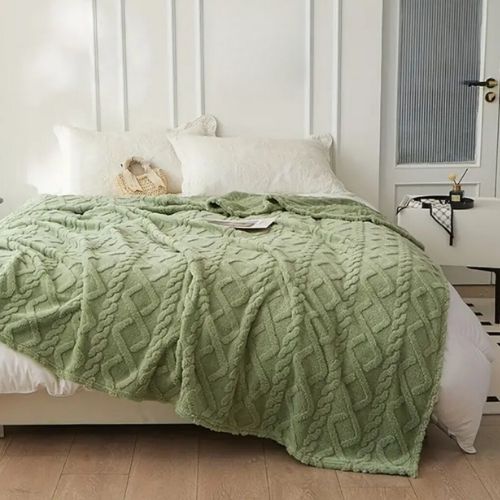 Taffeta fleece blanket super soft green color. - BusDeals