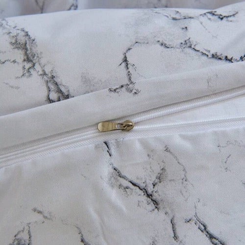 Queen size marble design, bedding set of 6 pieces.
