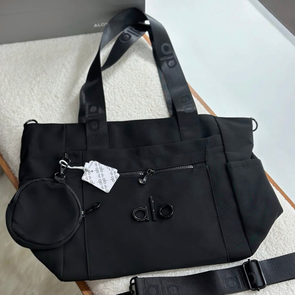 Alo Casual Outdoor Large Storage Nylon Handbag