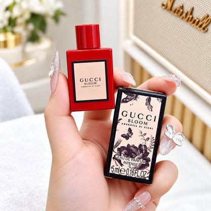 Gucci Beauty Pouch with 3 Bloom Flora MINI Parfume