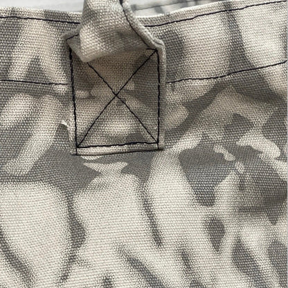 Alo Trendy Shopper Tote in a grey tie-dye pattern - BusDeals
