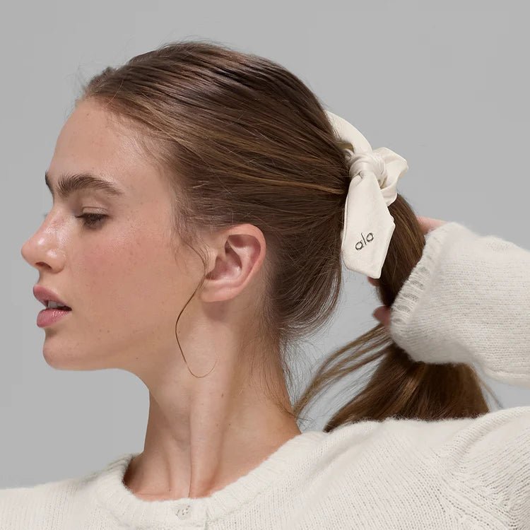 ALO yoga Airlift Rhythm hair tie Limited Edition, Ivory - BusDeals