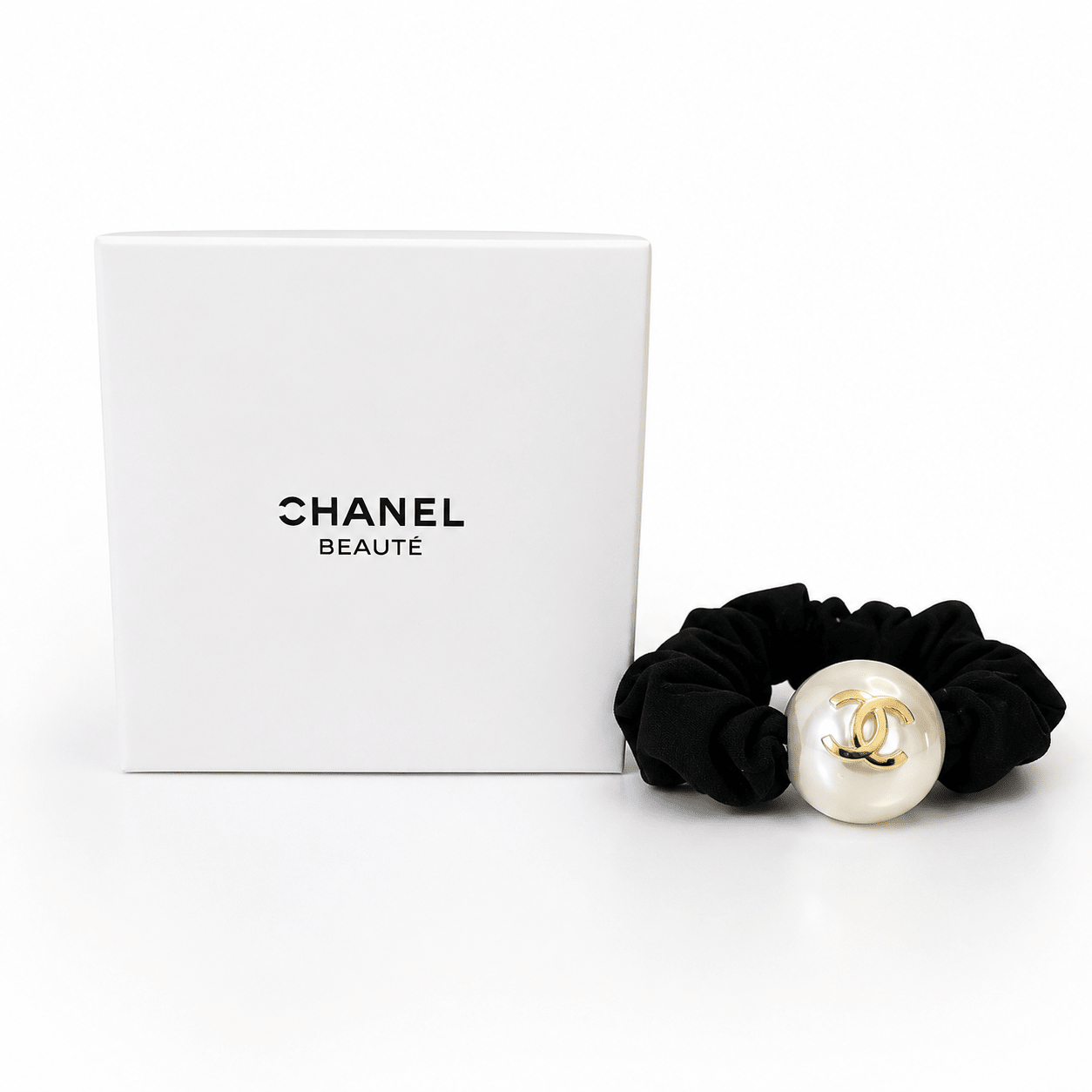 Chanel Beauty CC Counter Gift Hair Rubber Pearl, Rubber Black & White - BusDeals