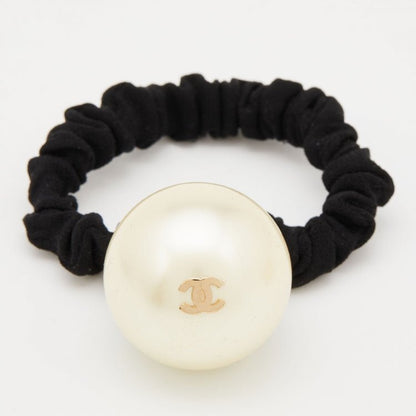 Chanel Beauty CC Counter Gift Hair Rubber Pearl, Rubber Black & White - BusDeals