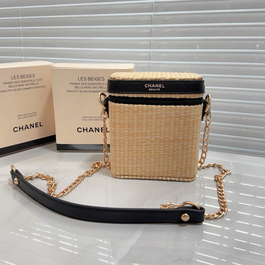 Chanel Beauty Cosmetic bag Transformed to Crossbody Bag with Style Chain - BusDeals