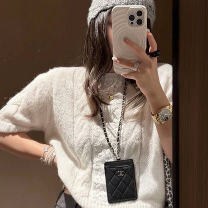 Chanel Beauty Rhombus card holder with a chain lanyard - BusDeals