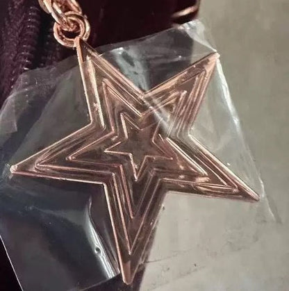 Charlotte Tilbury Star Icon Velvet Pouch - BusDeals