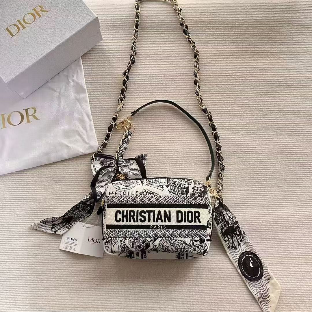 Dior Beauty Cosmetic Pouch Transformed to the Bag with Chain - BusDeals