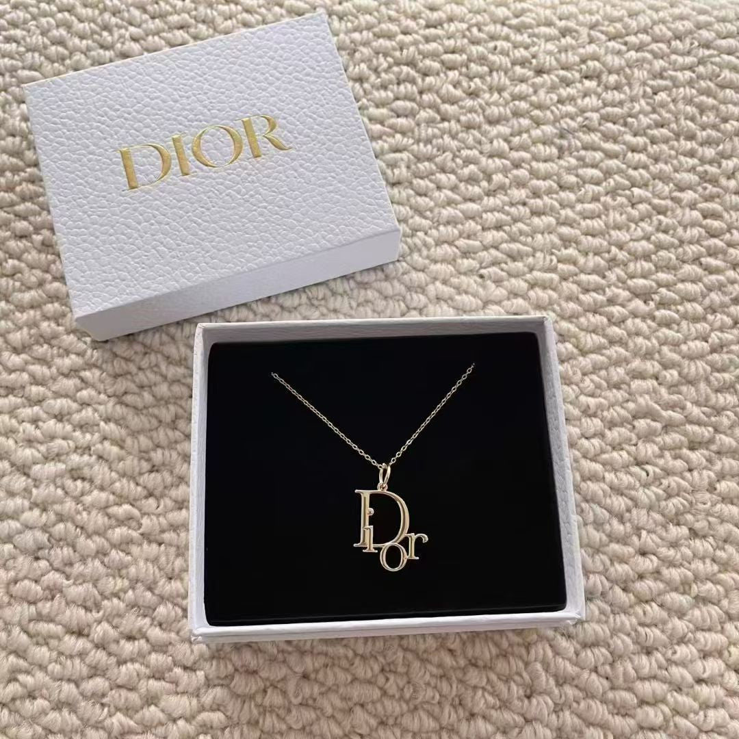 Dior Beauty DIY Necklace in a Gift Box with Shopping Bag - BusDeals