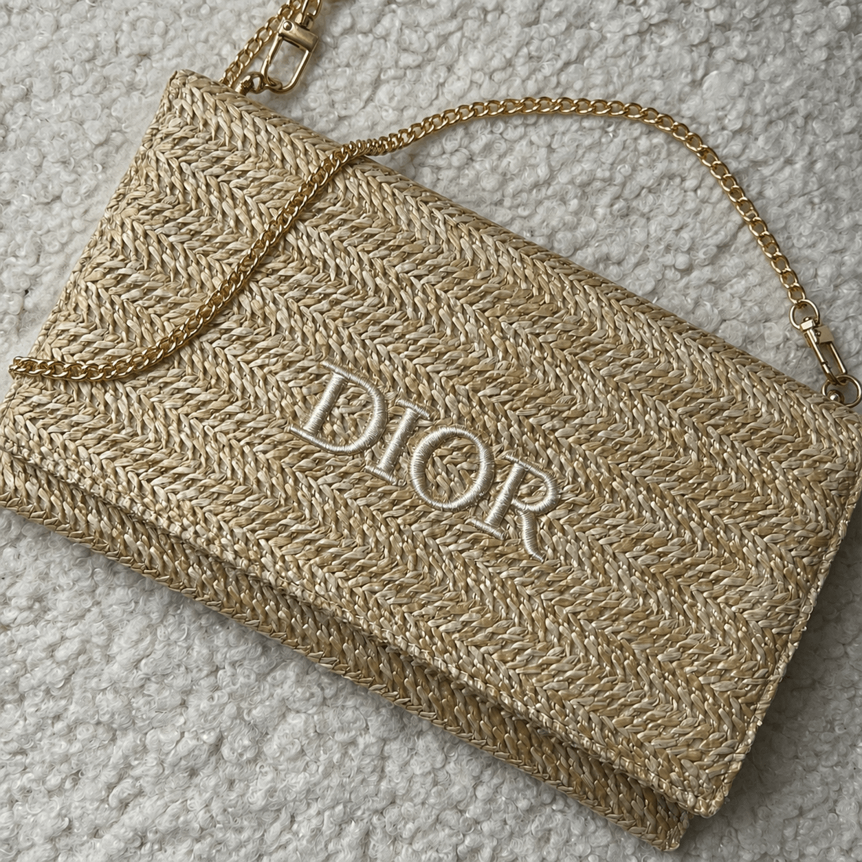 Dior Beauty Raffia/Rattan Counter Cosmetic Bag Transformed to Crossbody Bag - BusDeals