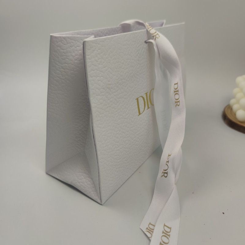 Dior White Paper/Gift Bag - M Size 19.5*14cm - BusDeals