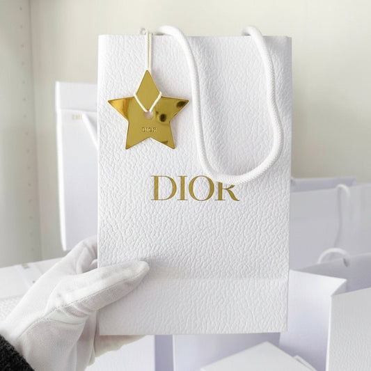Dior White Paper/Gift Bag with star - M Size 22.5*14.5 cm - BusDeals