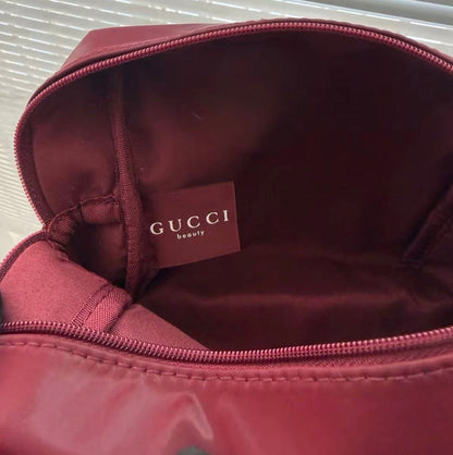 Gucci Beauty Pouch with 3 Flora MINI Parfume. - BusDeals