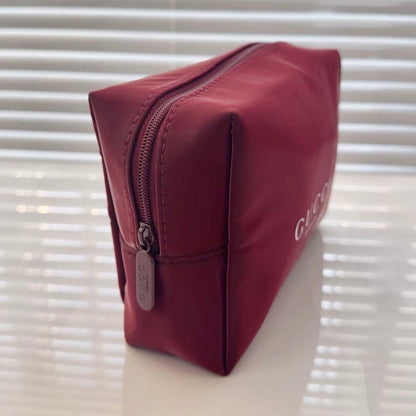Gucci Beauty Pouch with 3 Flora MINI Parfume. - BusDeals
