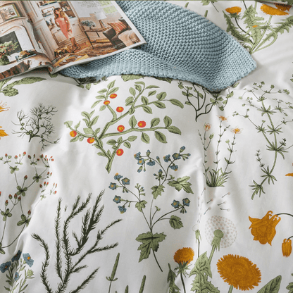 King size 6 piece bedding set adorned with green leaves. - BusDeals