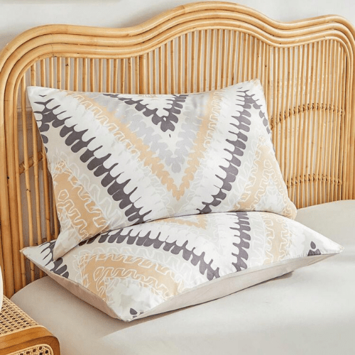 King size 6 piece bedding set, brown zig zag pattern, very soft quality. - BusDeals