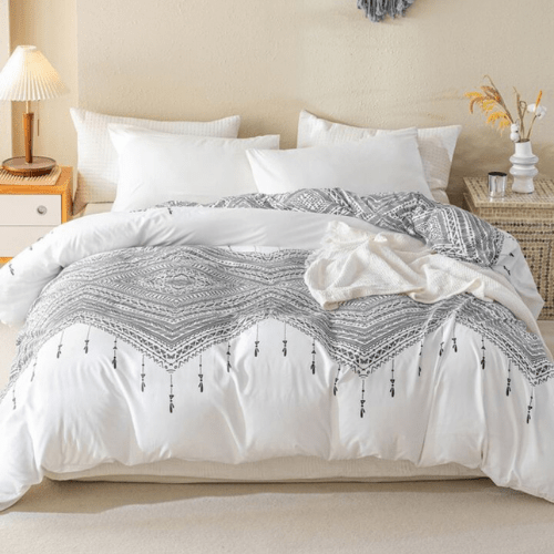 King size 6 piece boho bedding set in black and white without filling. - BusDeals