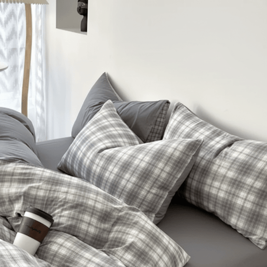 King Size 6 pieces complete bedding set, Grey Checkered Design. - BusDeals