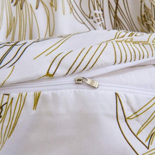 King Size 6 pieces, duvet cover set, golden leaf design. - BusDeals