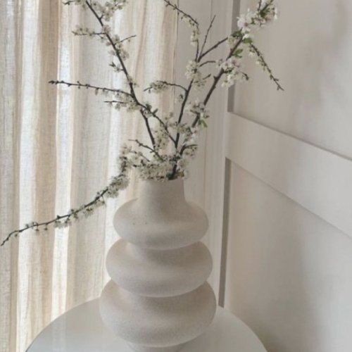 Large ceramic vase. - BusDeals