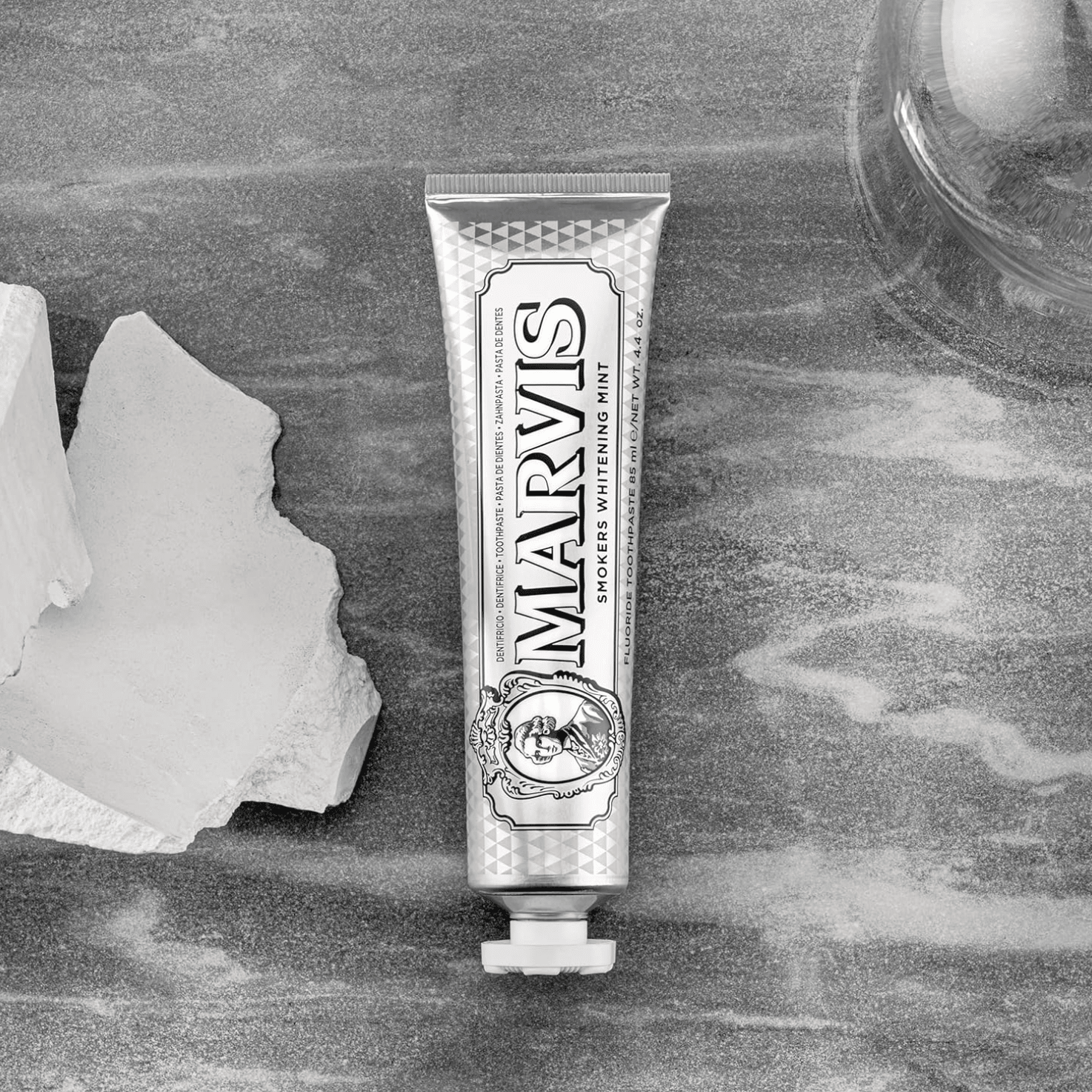 Marvis Smokers Whitening Toothpaste, Mint, 85ml, Promotes the Natural Whitening of the Teeth, Plaque Removal Toothpaste, Long - Lasting Freshness - BusDeals
