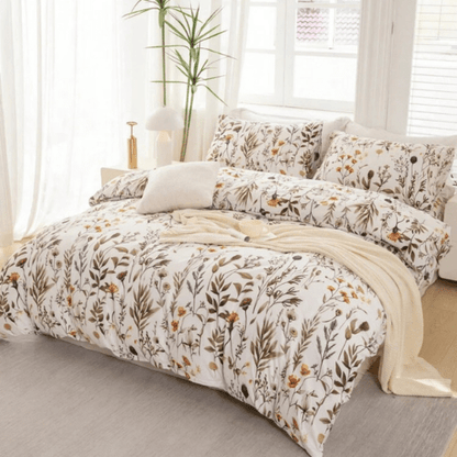 Queen size 6 pieces bedding set, featuring a beautiful orange and brown floral design. - BusDeals
