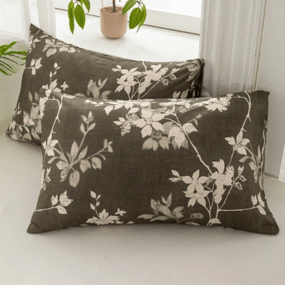 Queen size 6 pieces bedding set,showcasing a stunning leaf motif. - BusDeals