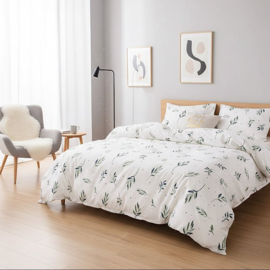 Queen/Double size Bedding Set without filler 6 pieces , Small Green leaves design. - BusDeals